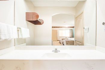 Texas Inn And Suites Citycenter At Utrgv Edinburg Extérieur photo