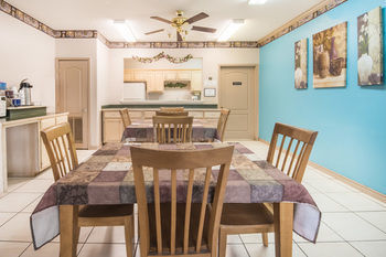 Texas Inn And Suites Citycenter At Utrgv Edinburg Extérieur photo