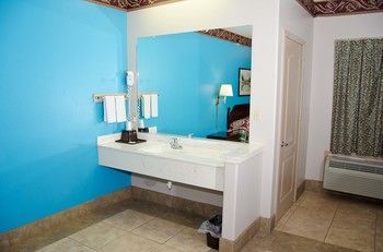 Texas Inn And Suites Citycenter At Utrgv Edinburg Extérieur photo